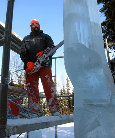 Celso Reyes carving ice
